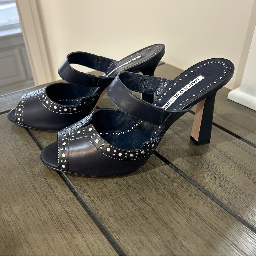 Manolo Blahnik heeled Sandals. Navy blue with white dots.